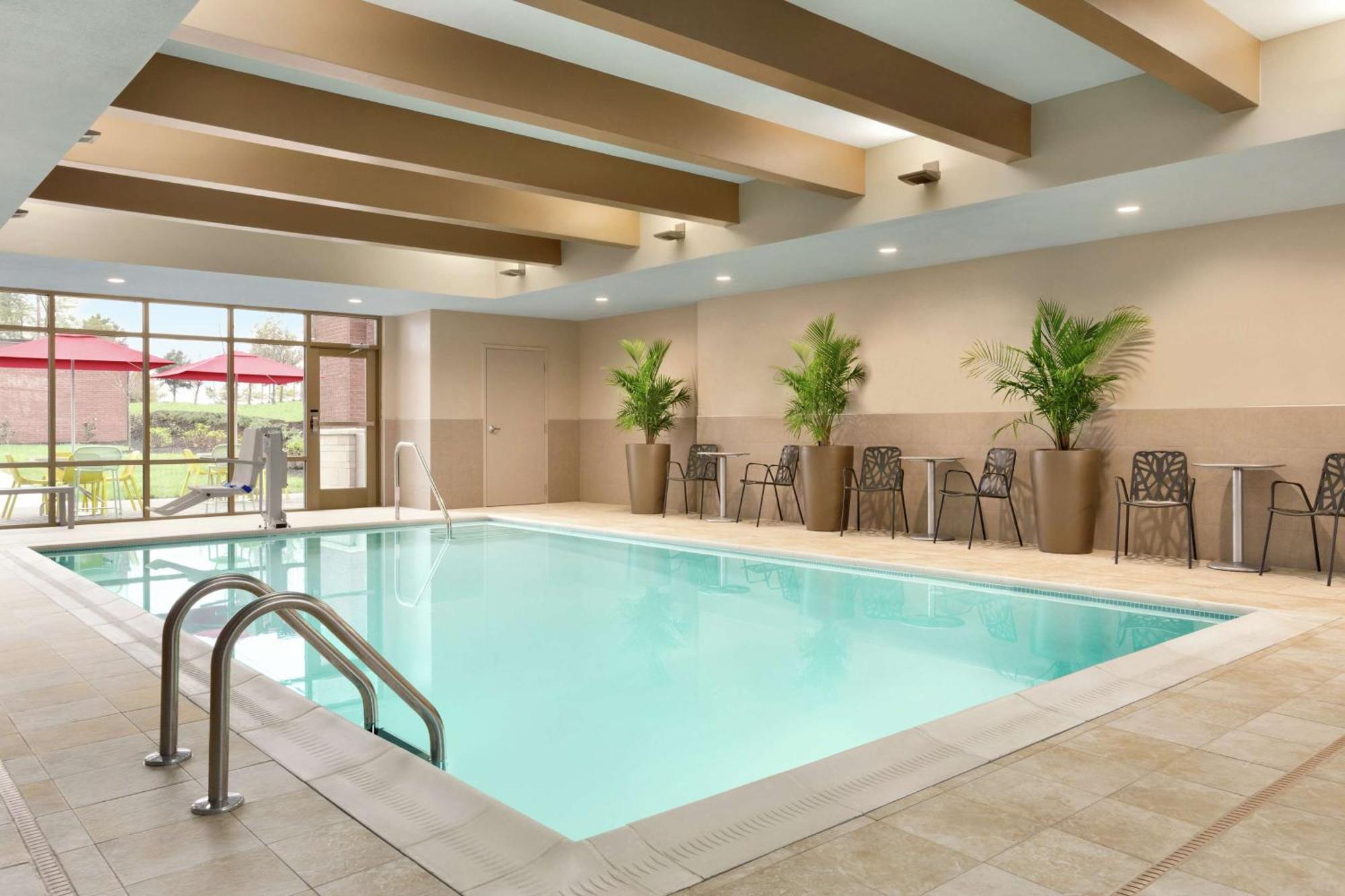 Home2 Suites By Hilton Florence Cincinnati Airport South Екстер'єр фото