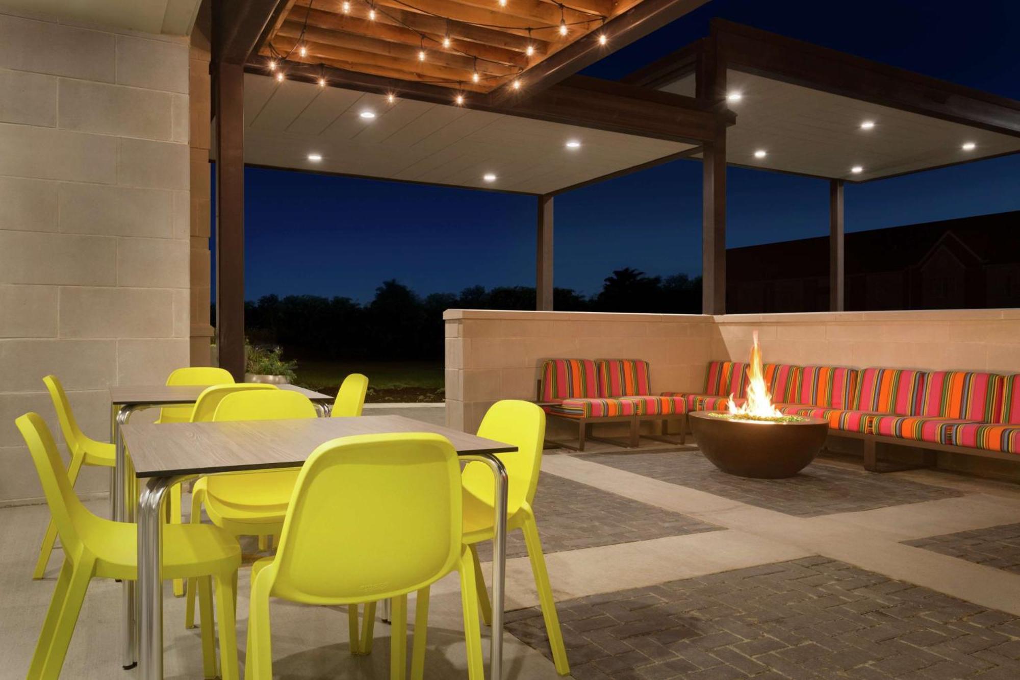 Home2 Suites By Hilton Florence Cincinnati Airport South Екстер'єр фото